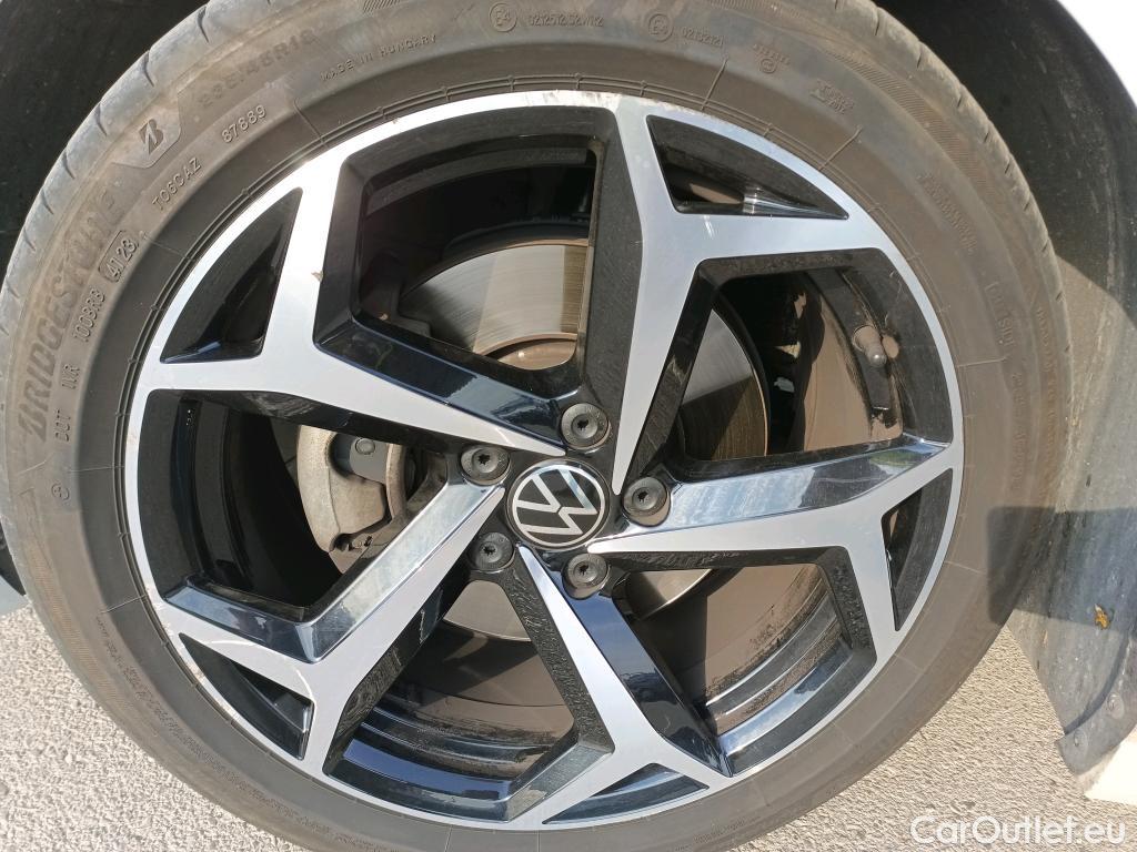  Volkswagen  Passat VOLKSWAGEN  / 2019 / 5P / familiar Variant R-Line 2.0 TDI 110kW DSG #6