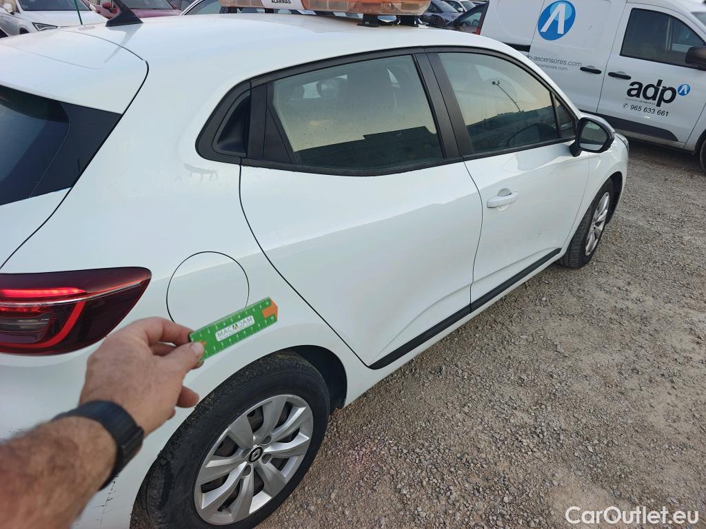  Renault  Clio RENAULT  / 2019 / 5P / berlina con portón Business Blue dCi (100CV) #16