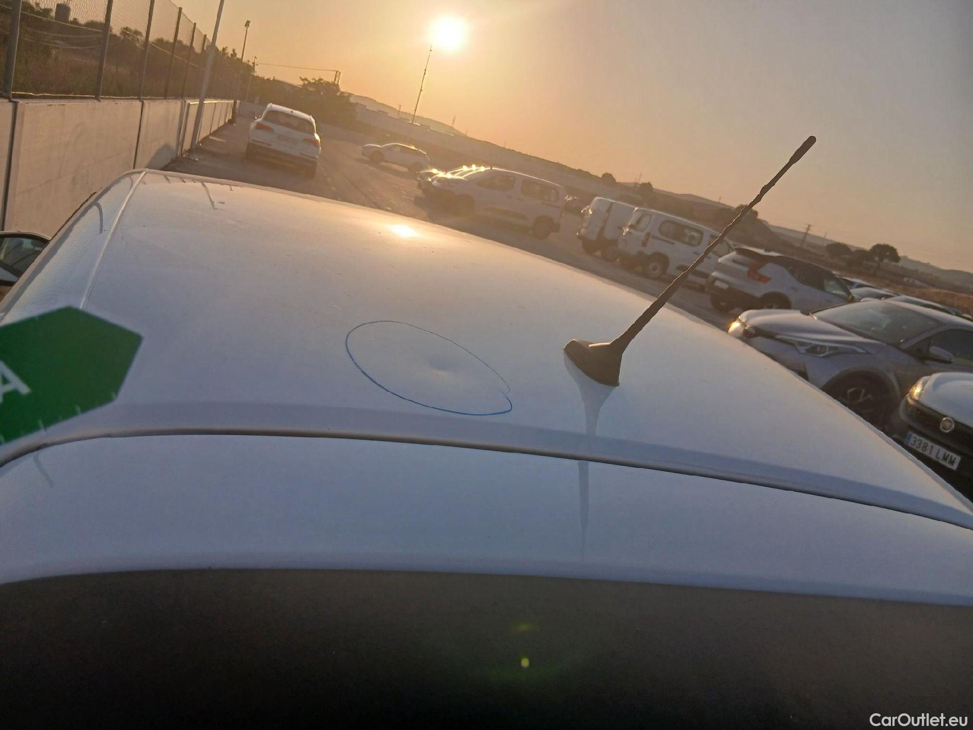 Opel  Corsa OPEL  / 2019 / 5P / berlina con portón 1.2 XEL 55kW (75CV) Edition #19