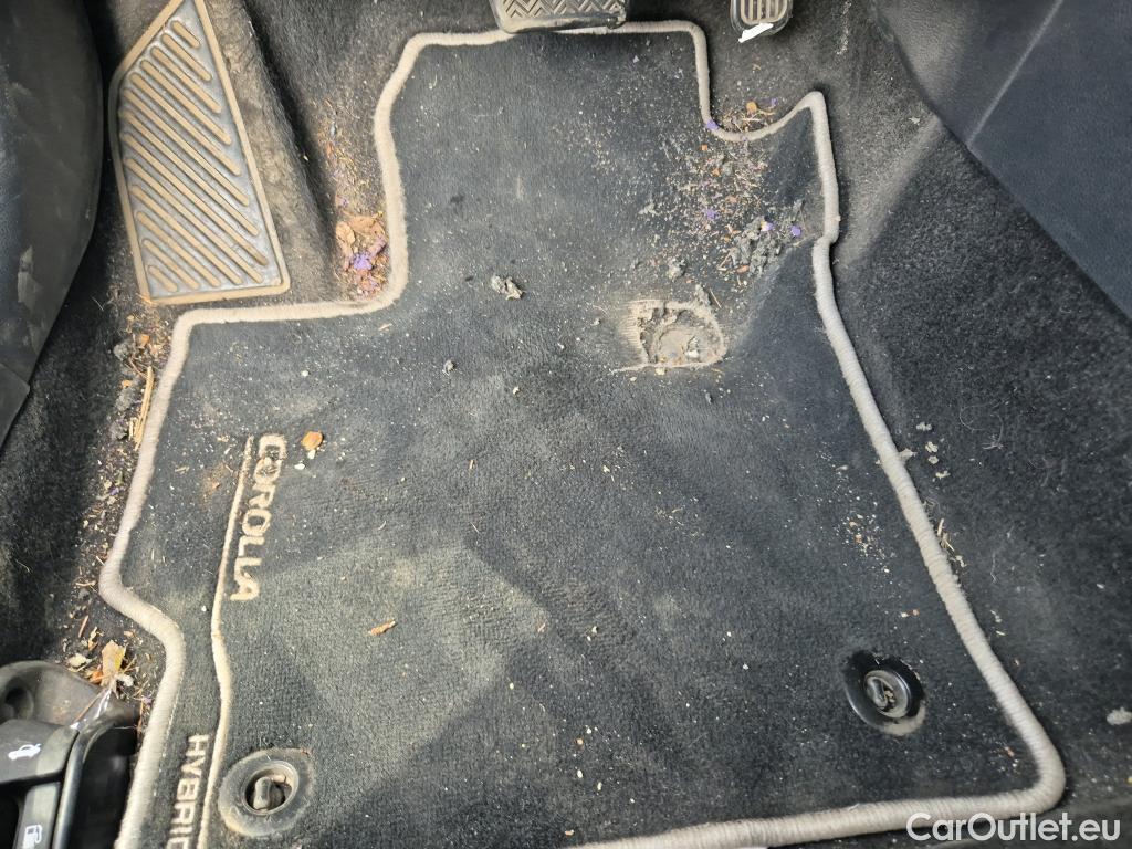  Toyota  Corolla TOYOTA  / 2019 / 4P / sedán 1.8 125H BUSINESS P E-CVT SEDAN Rueda Re #10