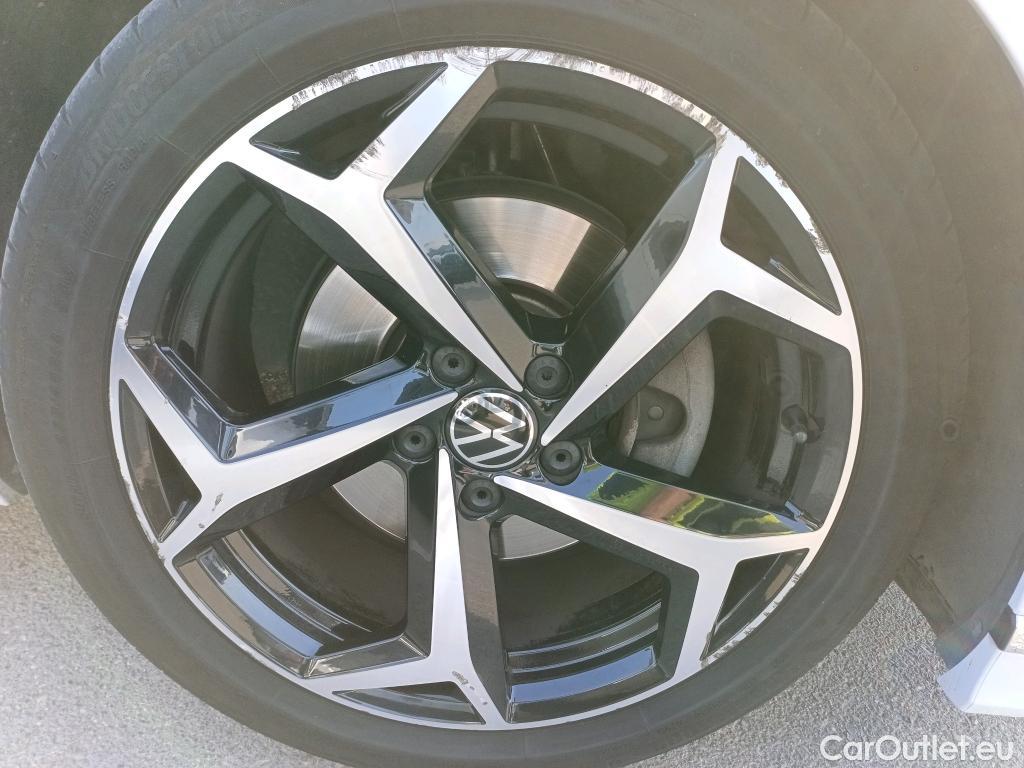  Volkswagen  Passat VOLKSWAGEN  / 2019 / 5P / familiar Variant R-Line 2.0 TDI 110kW DSG #8