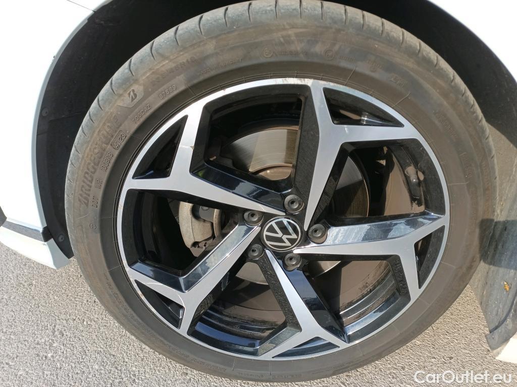  Volkswagen  Passat VOLKSWAGEN  / 2019 / 5P / familiar Variant R-Line 2.0 TDI 110kW DSG #5