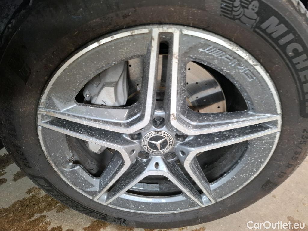  Mercedes  G-Klasee MERCEDES-BENZ GLC Coupe / 2019 / 5P / Coupé GLC 300 e AMG Line 4Matic (Ex 2182) #4
