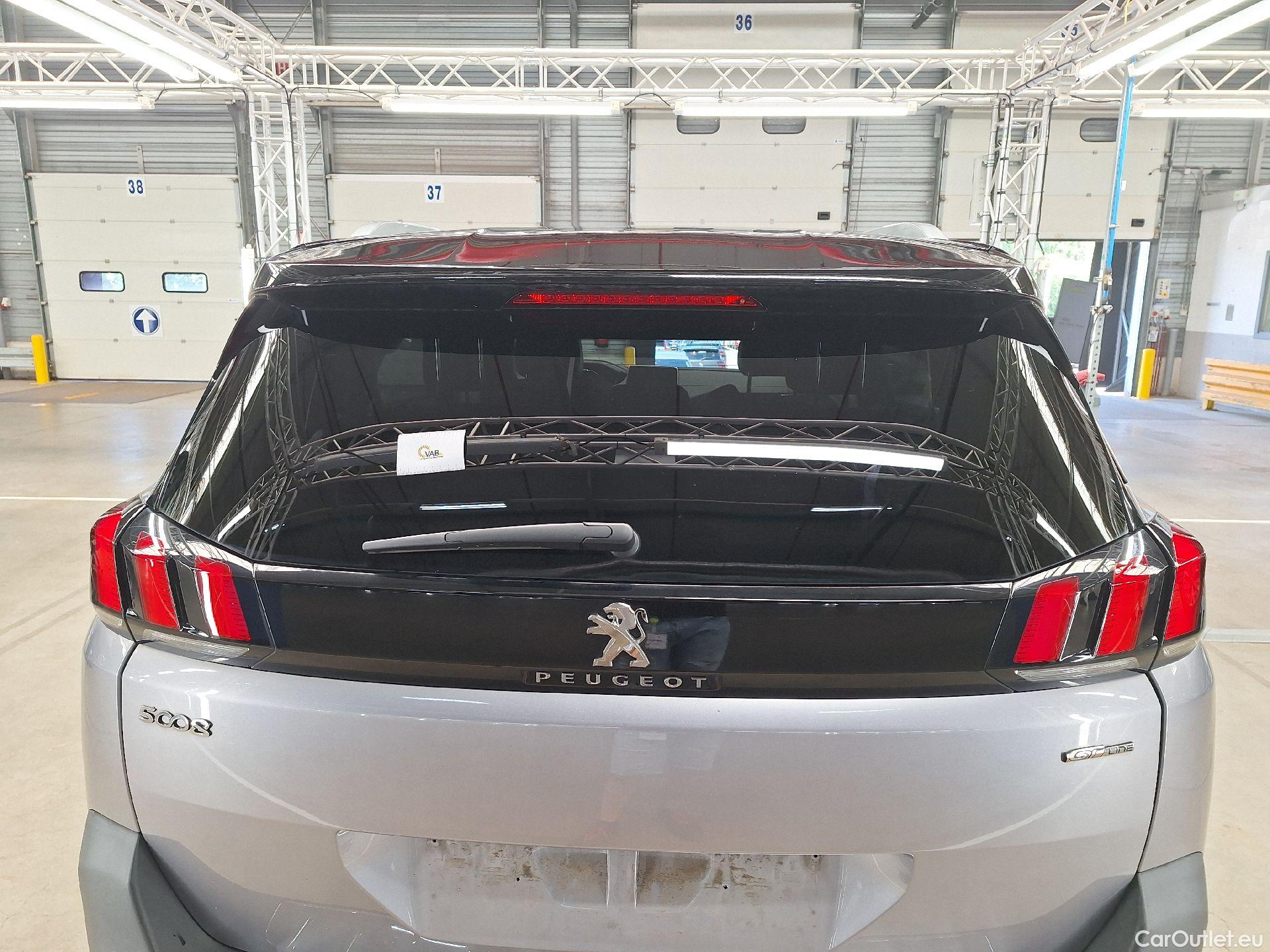  Peugeot  5008 Peugeot,  '16, Peugeot  1.2 PureTech 96kW S&S EAT8 GT Line 5d 7pl #31