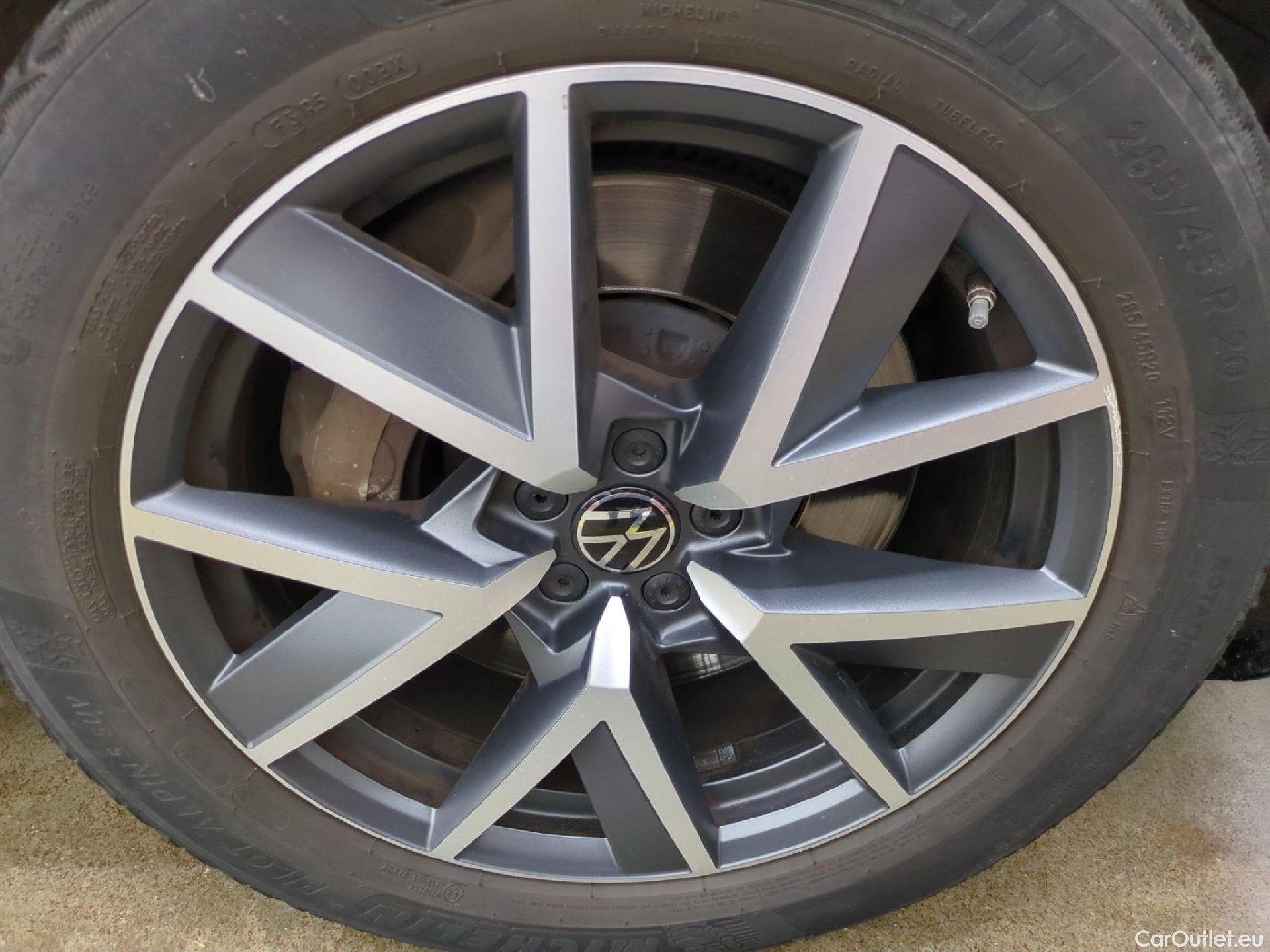  Volkswagen  Touareg  / 2018 / 5P / SUV 3.0 TSI 462ch eHybrid R #5