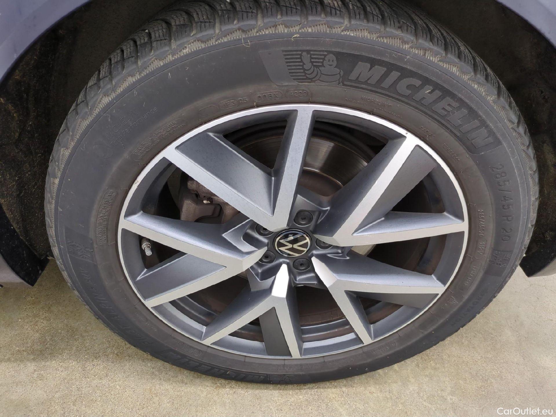  Volkswagen  Touareg  / 2018 / 5P / SUV 3.0 TSI 462ch eHybrid R #12