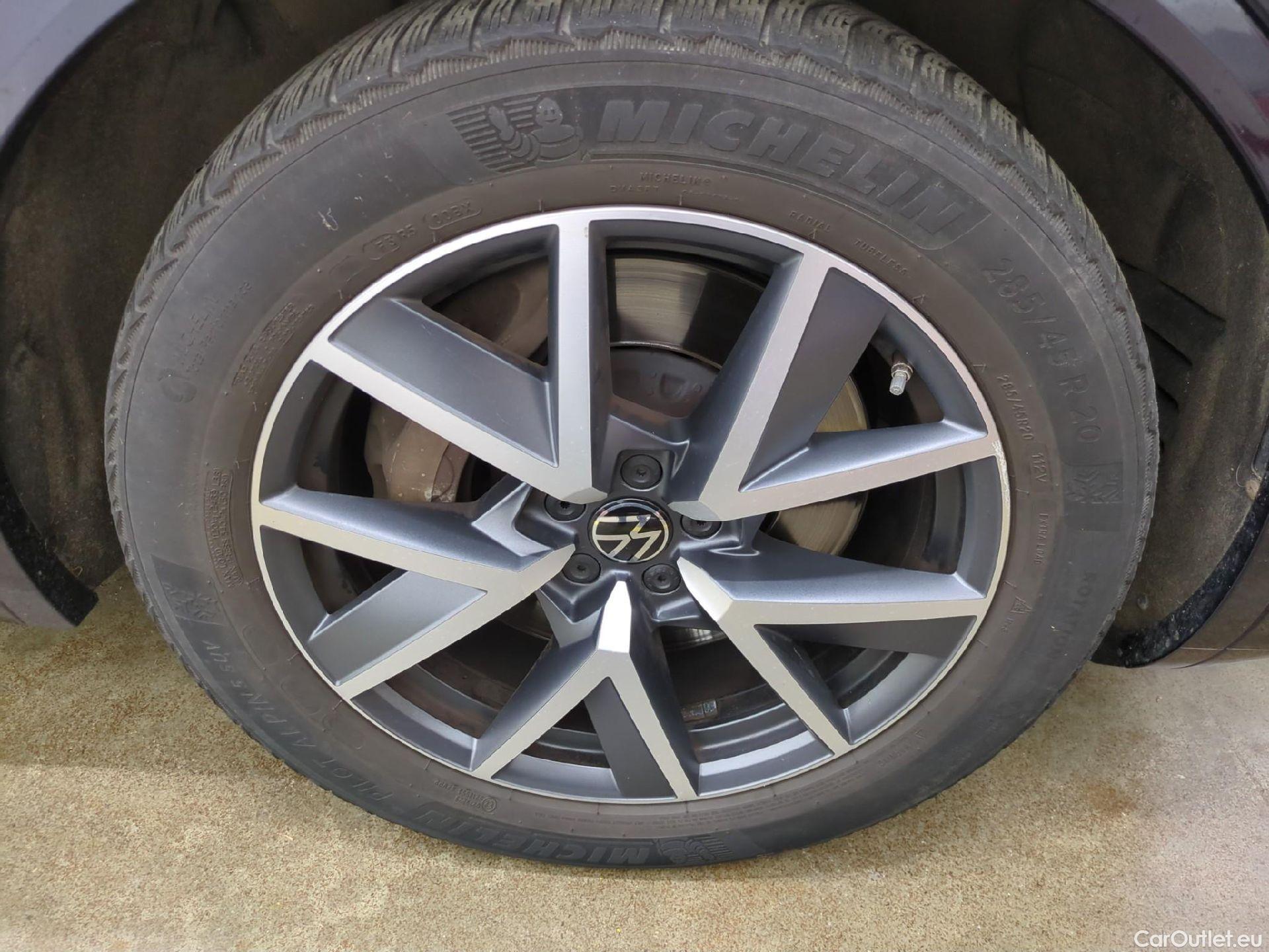  Volkswagen  Touareg  / 2018 / 5P / SUV 3.0 TSI 462ch eHybrid R #2