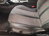  Peugeot  2008 PEUGEOT  / 2019 / 5P / CROSSOVER BLUEHDI 130 EAT8 ALLURE PACK S/S AUT. #79