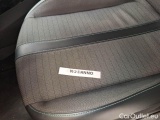 Peugeot  2008 PEUGEOT  / 2019 / 5P / CROSSOVER BLUEHDI 130 EAT8 ALLURE PACK S/S AUT. #80