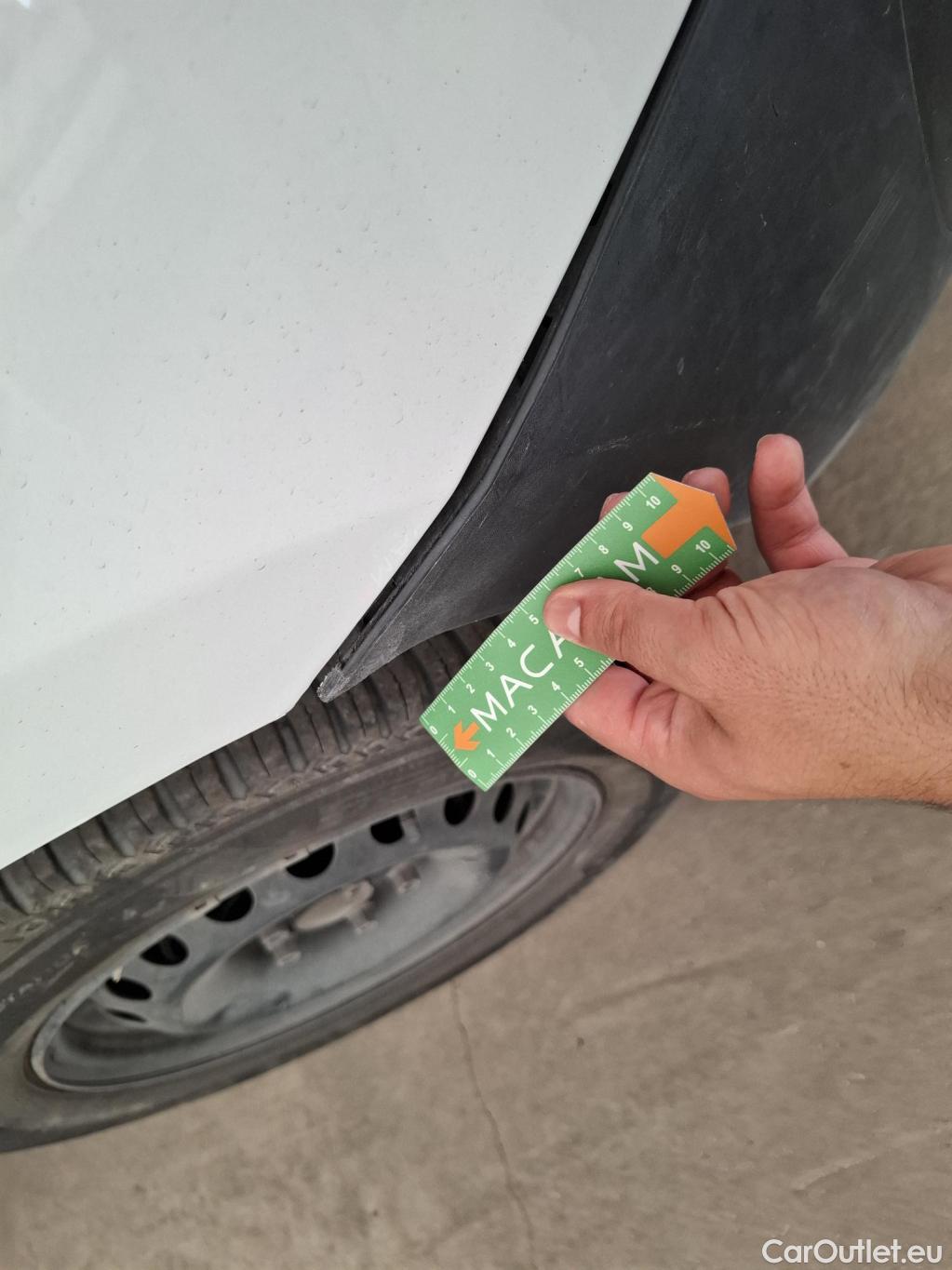  Renault  Kangoo RENAULT  Express / 2013 / 4P / Fourgonnette Extra R-Link dCi 90 #36
