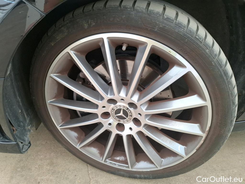 Mercedes  A-Klasse MERCEDES-BENZ Classe A Compact / 2018 / 5P / Berline A 250 e AMG Line 8G-DCT #27
