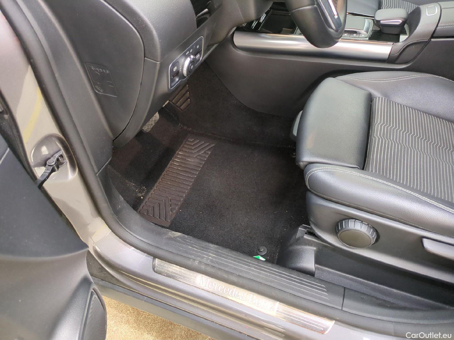  Mercedes  GLA MERCEDES-BENZ  / 2020 / 5P / SUV 2.0  200 D BUSINESS LINE DCT #2