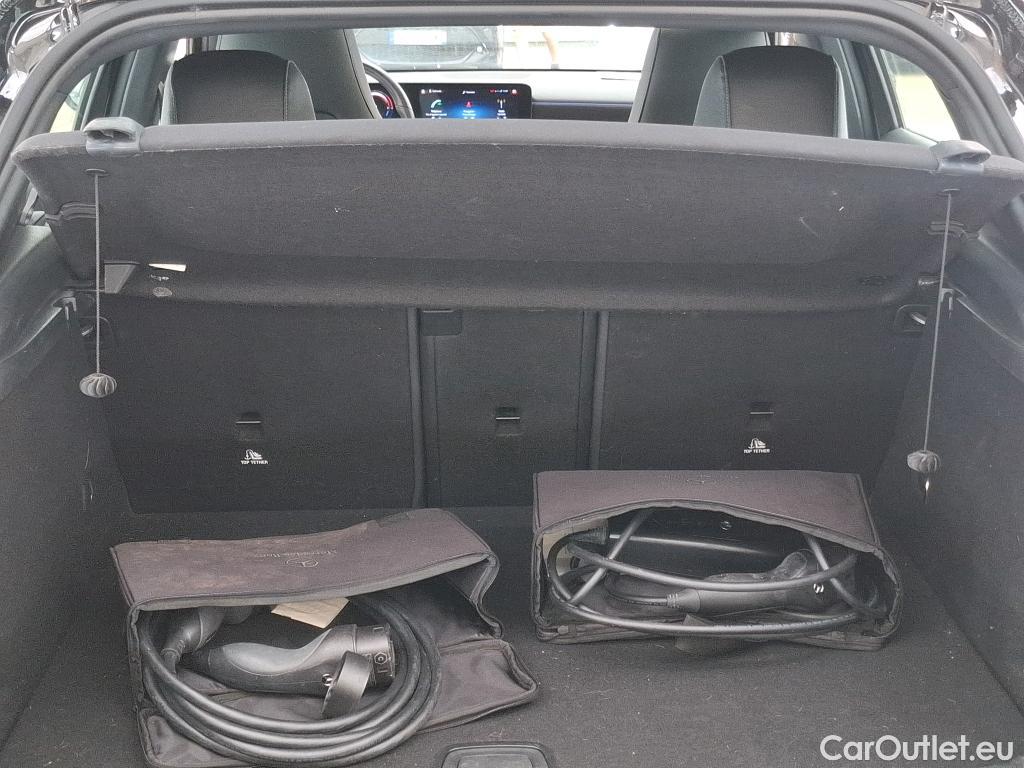  Mercedes  A-Klasse MERCEDES-BENZ Classe A Compact / 2018 / 5P / Berline A 250 e AMG Line 8G-DCT #4