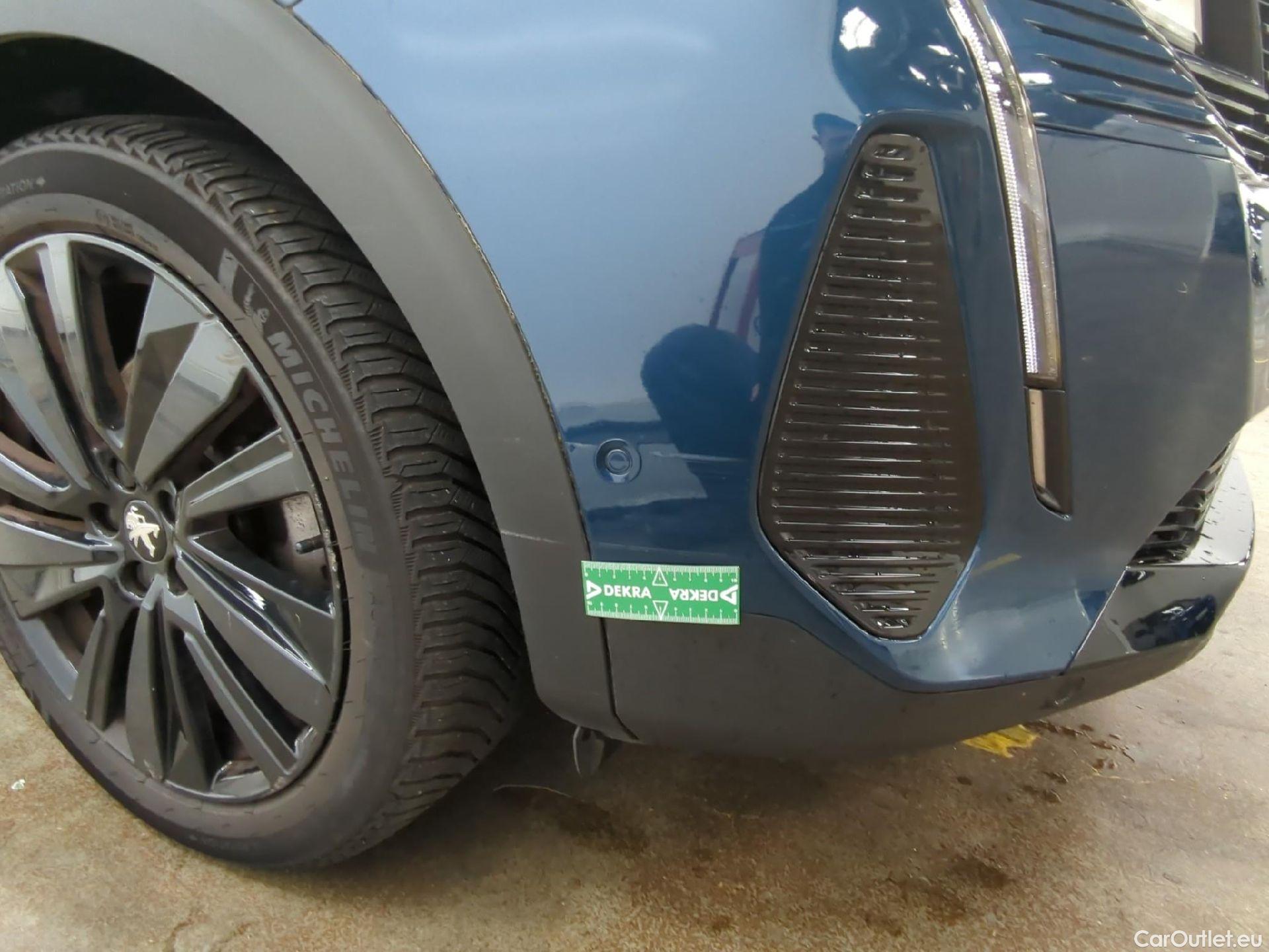  Peugeot  3008 PEUGEOT  / 2020 / 5P / SUV 1.6 HYBRID4 300 E-EAT8 GT Pack #25