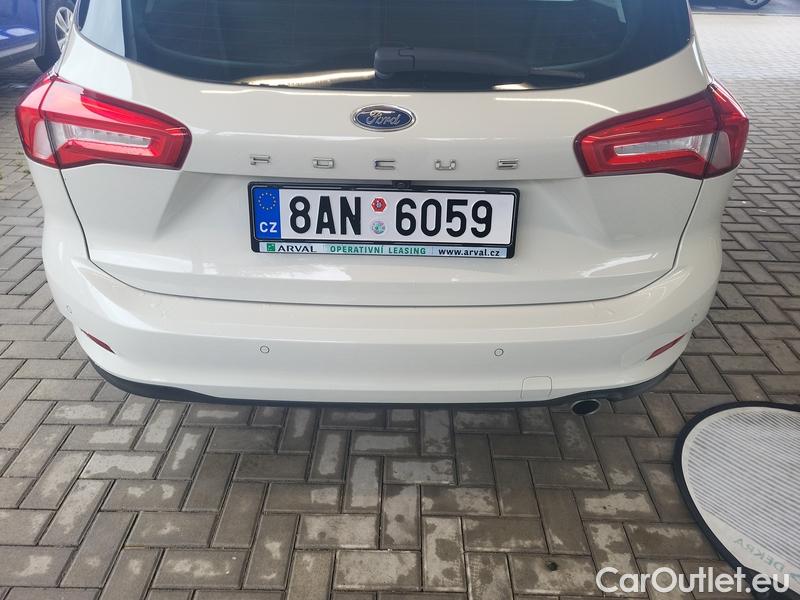  Ford  Focus   (CGE)(2018->) Foc.Kom.1.5EBl.120 Titanium #8