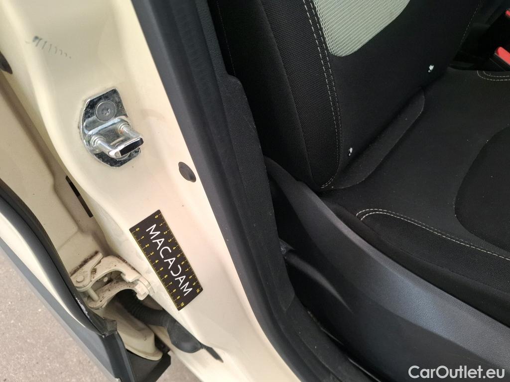  Renault  Captur  Business 0.9 TCe 90CV BVM5 E6 #16