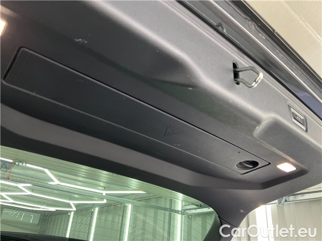  Bmw  Serie 3 320d Touring AT 5d #9