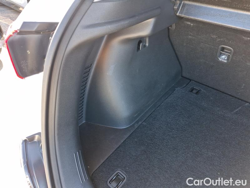  Hyundai  Konna Kona (SX2) (2023) Kona 1.6 T-GDI 145 Smart AT #17
