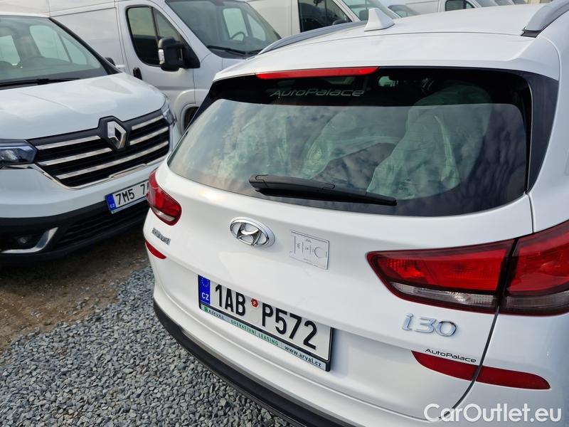  Hyundai  i30   cw (PD)(2017->)  kom.1.5T-GDI Smart 5d #11