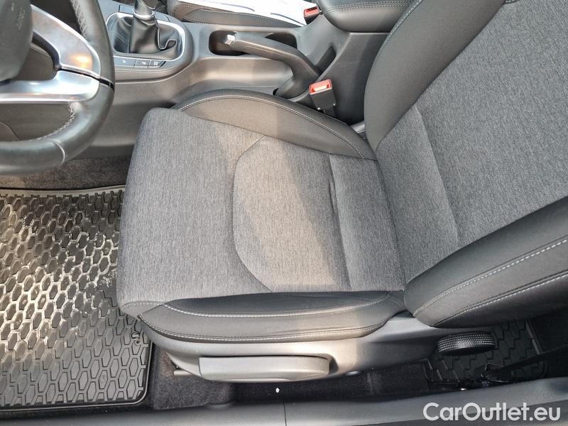  Hyundai  i30   cw (PD)(2017->)  kom.1.5T-GDI Smart 5d #4