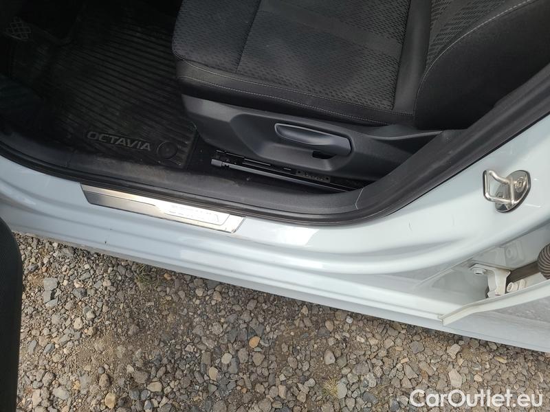  Skoda  Octavia  Lim. (NX3)(2020)  2.0TDI 85 Style 5d #3