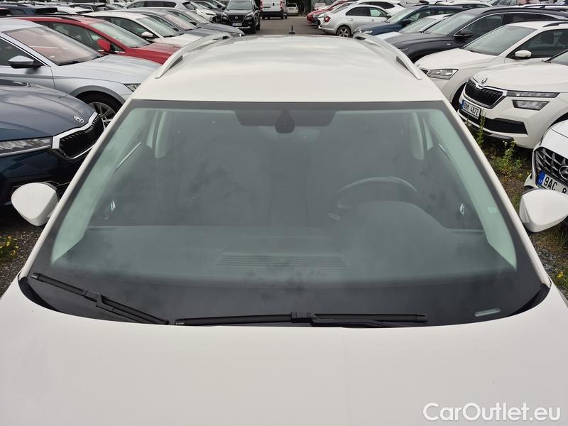  Skoda  Superb  Combi (3V5)(2015) Su.C.2.0TDI 147 4x4 Style Aut #1