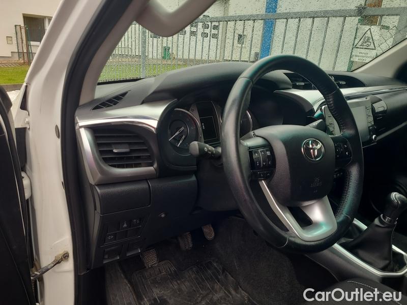  Toyota  Hilux  (2016)  2.4D4D Active DC 4x4 #16