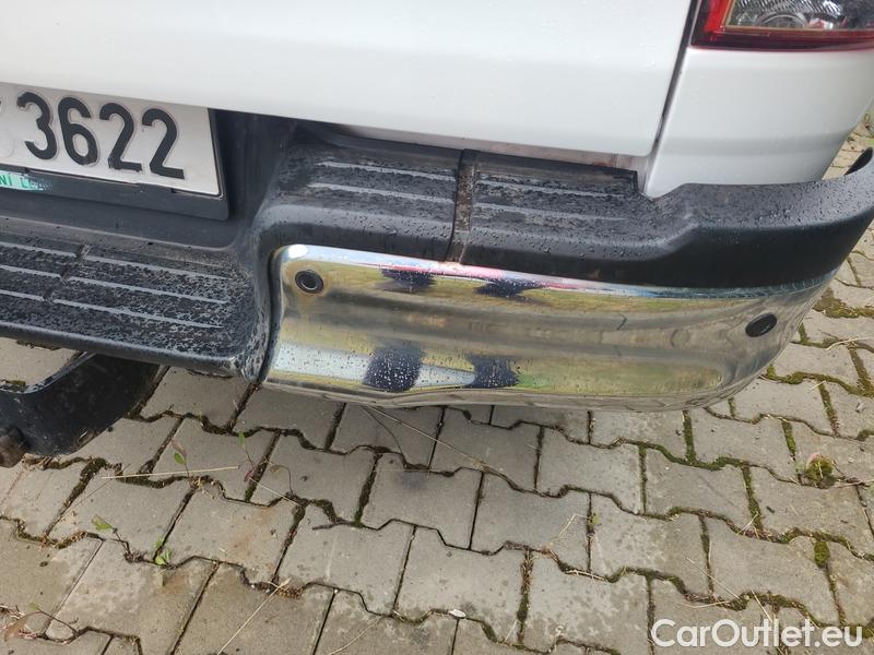  Toyota  Hilux  (2016)  2.4D4D Active DC 4x4 #5