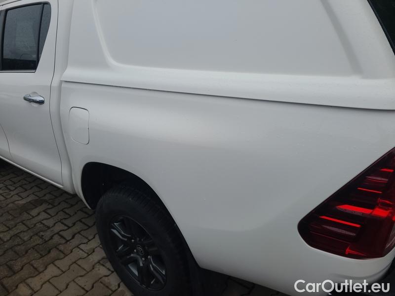  Toyota  Hilux  (2016)  2.4D4D Active DC 4x4 #3