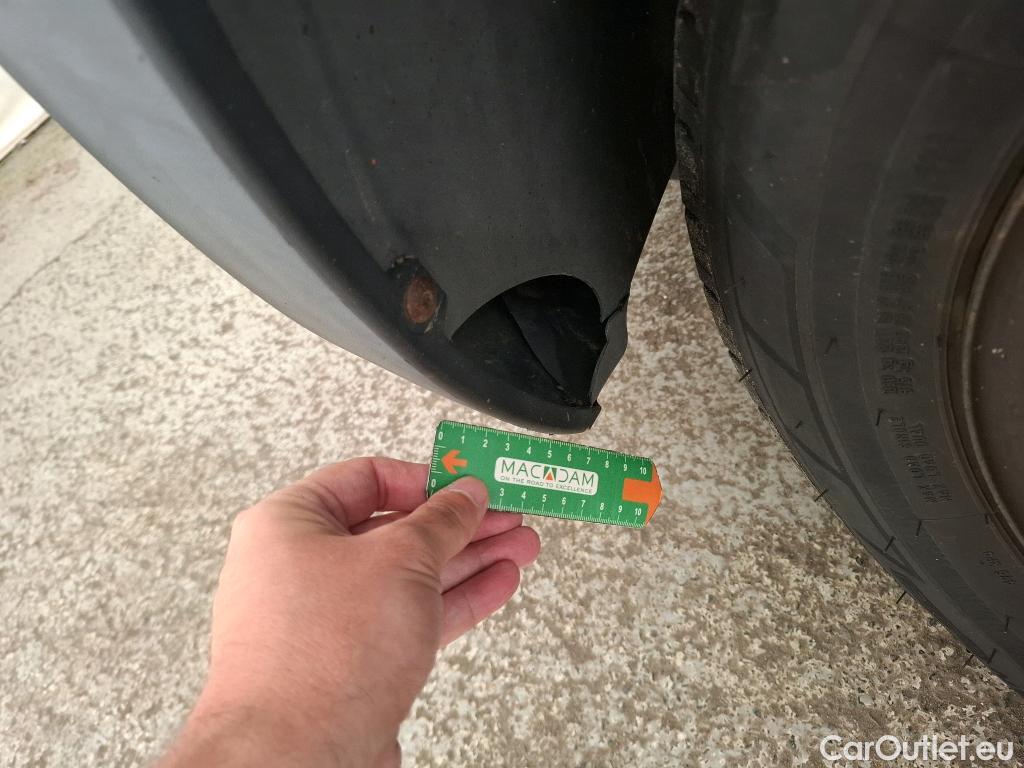  Renault  Master  III Fourgon L2H2 3 3 Grand Confort dCi 130CV BVM6 E6 #19