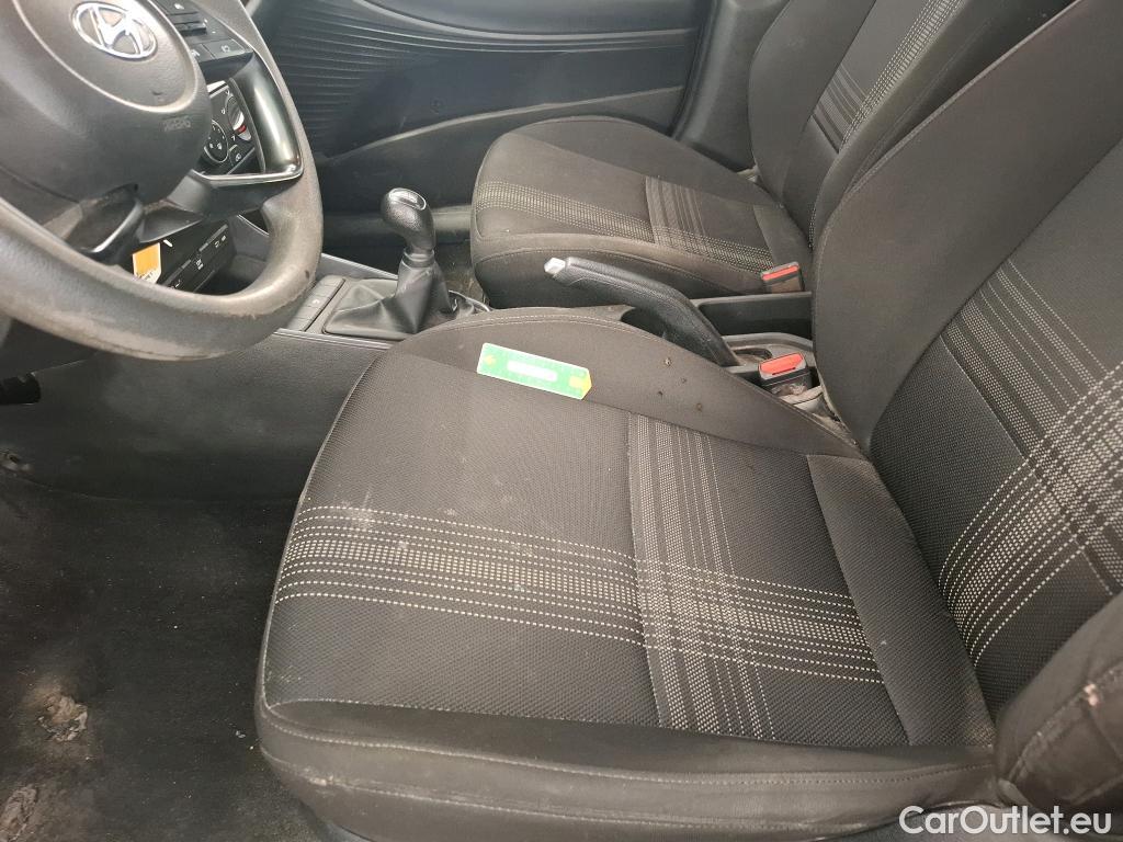 Hyundai  i20  Initia 1.2 85CV BVM5 E6d / TRANSFO VP/VF #10