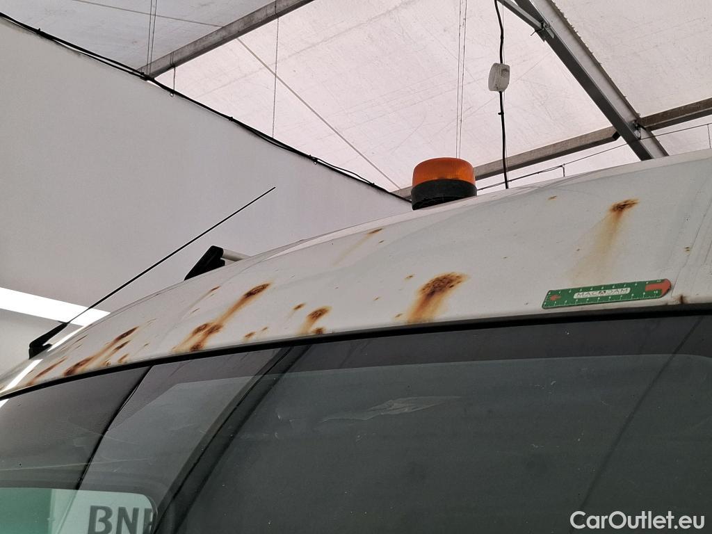  Renault  Master  III Fourgon L2H2 3 3 Grand Confort dCi 130CV BVM6 E6 #17