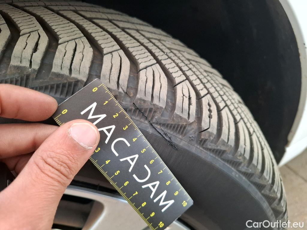  Peugeot  208 PEUGEOT  Affaire / 2015 / 5P / Berline &BlueHDi 100 €6.c S&S PREMIUM #21