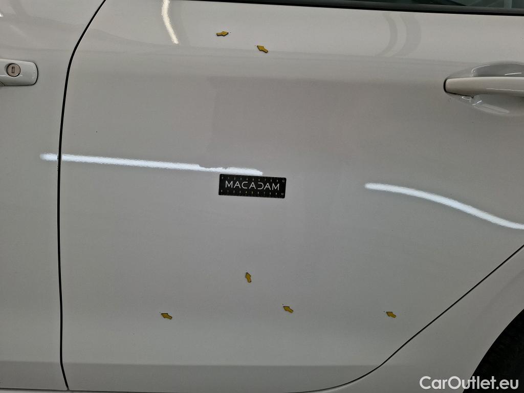  Peugeot  208 PEUGEOT  Affaire / 2015 / 5P / Berline &BlueHDi 100 €6.c S&S PREMIUM #24