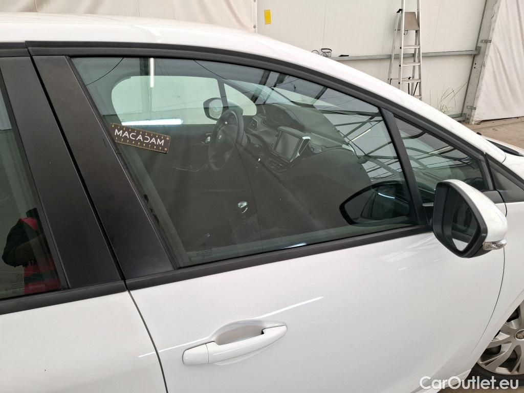  Peugeot  208 PEUGEOT  Affaire / 2015 / 5P / Berline &BlueHDi 100 €6.c S&S PREMIUM #30