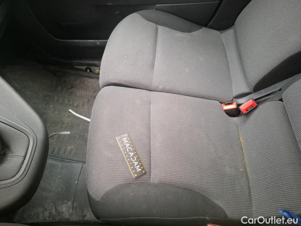  Citroen  Berlingo CITROEN  Van / 2018 / 4P / Fourgonnette XL 950kg BlueHDi 100 S&S BVM Driver #49