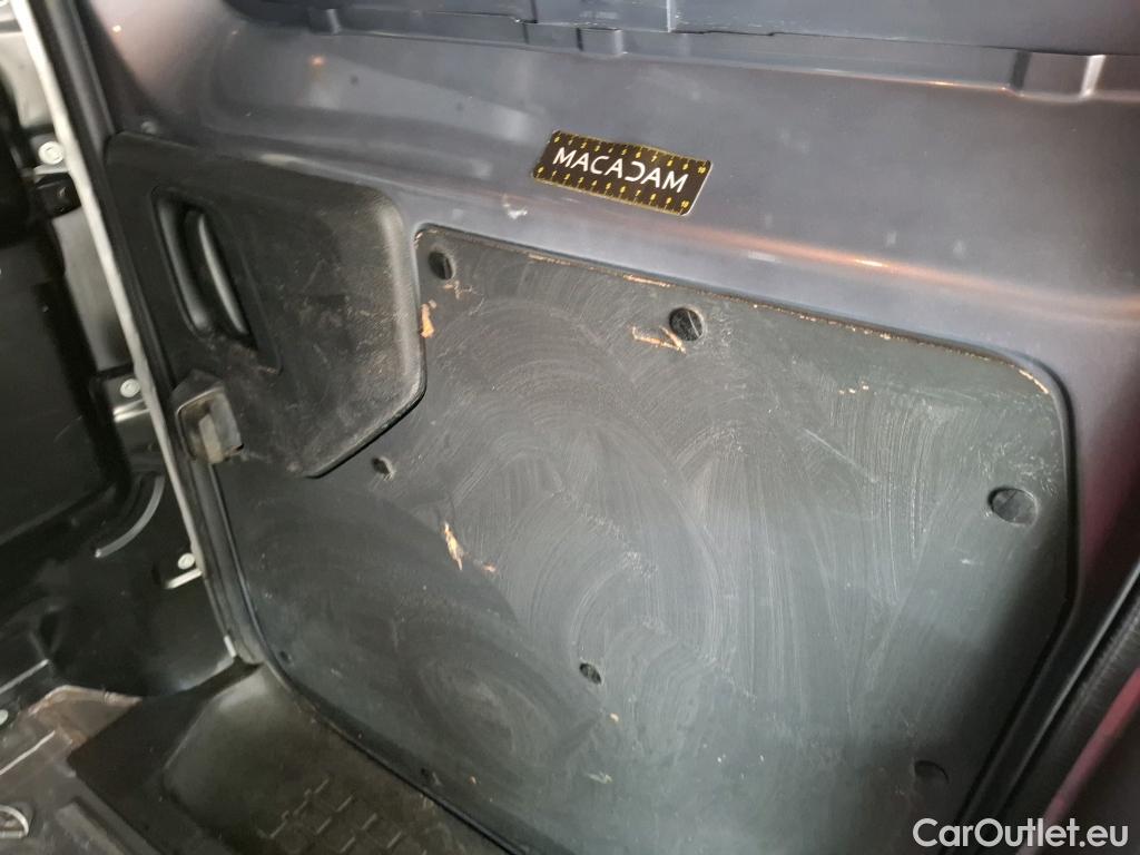  Opel  Vivaro OPEL  / 2019 / 4P / Fourgon tôlé -e 200 L1 Pack Clim #17