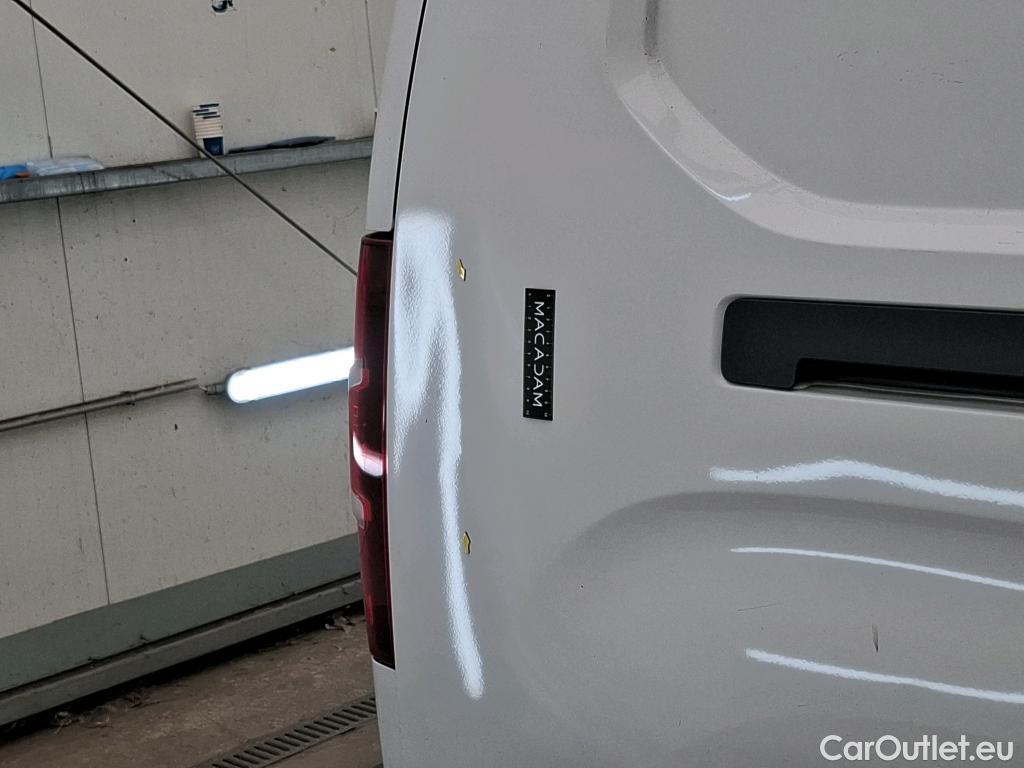  Citroen  Berlingo CITROEN  Van / 2018 / 4P / Fourgonnette XL 950kg BlueHDi 100 S&S BVM Driver #6