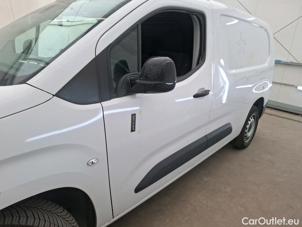  Citroen  Berlingo CITROEN  Van / 2018 / 4P / Fourgonnette XL 950kg BlueHDi 100 S&S BVM Driver #25