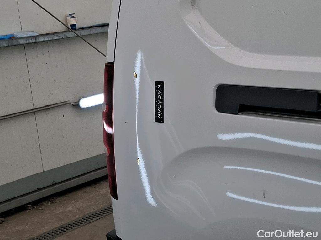  Citroen  Berlingo CITROEN  Van / 2018 / 4P / Fourgonnette XL 950kg BlueHDi 100 S&S BVM Driver #3