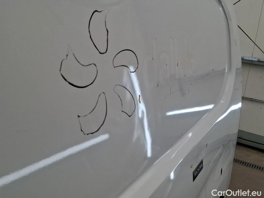  Citroen  Berlingo CITROEN  Van / 2018 / 4P / Fourgonnette XL 950kg BlueHDi 100 S&S BVM Driver #11