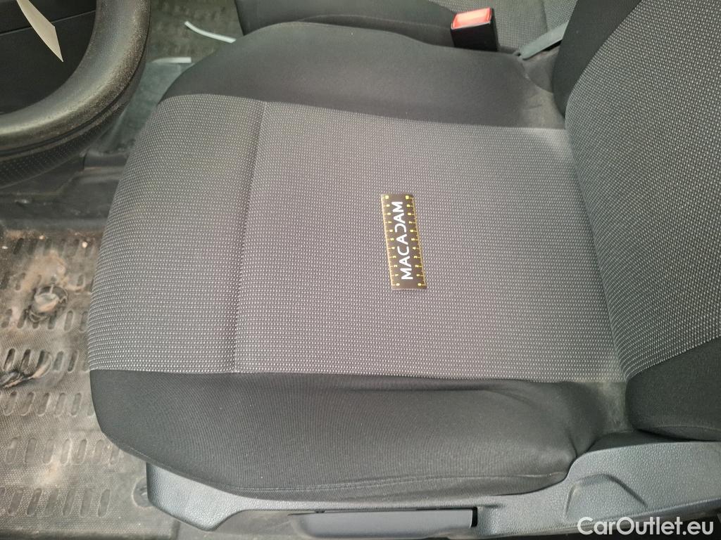  Citroen  Berlingo CITROEN  Van / 2018 / 4P / Fourgonnette XL 950kg BlueHDi 100 S&S BVM Driver #50