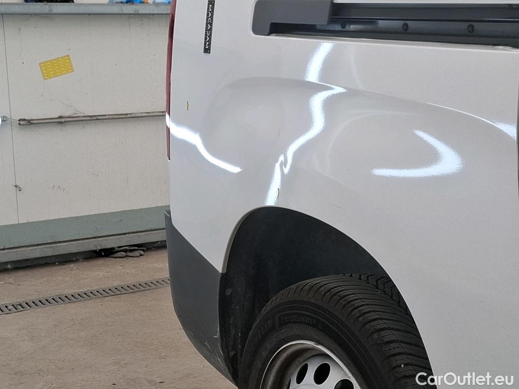  Citroen  Berlingo CITROEN  Van / 2018 / 4P / Fourgonnette XL 950kg BlueHDi 100 S&S BVM Driver #7