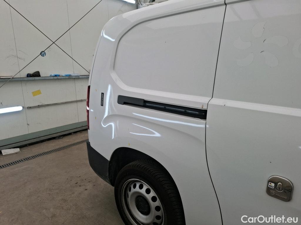  Citroen  Berlingo CITROEN  Van / 2018 / 4P / Fourgonnette XL 950kg BlueHDi 100 S&S BVM Driver #1