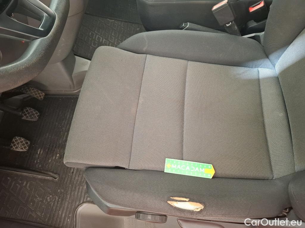  Volkswagen  Crafter  Fourgon Fourgon 35 mittlerer Radstand mit Hochdach FWD 2.0 140CV BVM6 #8
