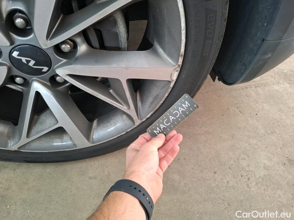  KIA  Niro  Lounge Plug-in Hybrid 1.6 140CV BVA6 E6d #36