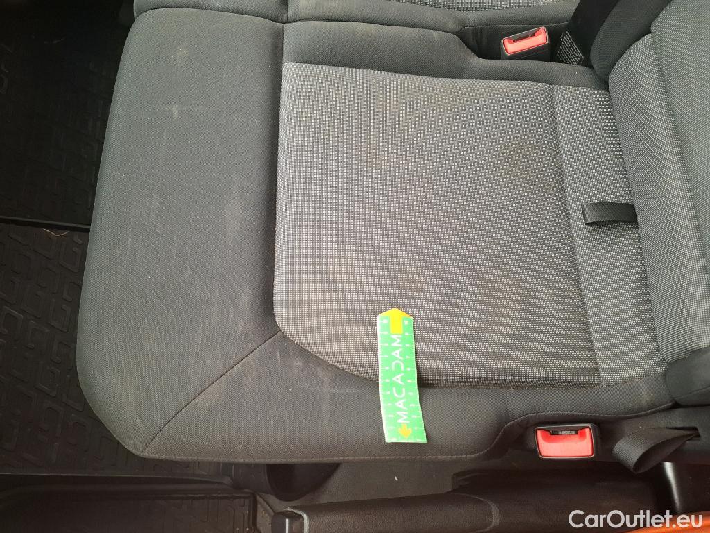  Volkswagen  Crafter  Fourgon Fourgon 35 mittlerer Radstand mit Hochdach FWD 2.0 140CV BVM6 #30