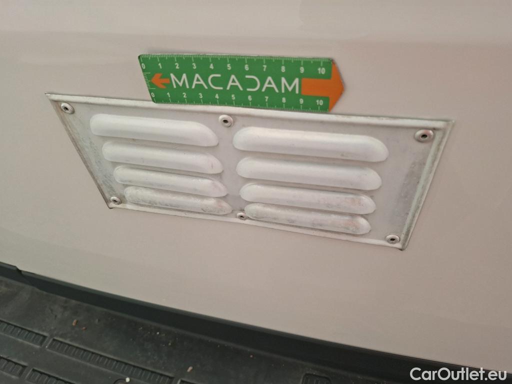  Volkswagen  Crafter  Fourgon Fourgon 35 mittlerer Radstand mit Hochdach FWD 2.0 140CV BVM6 #21
