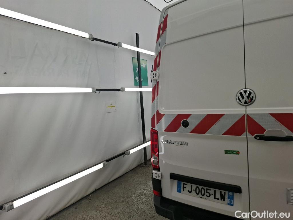  Volkswagen  Crafter  Fourgon Fourgon 35 mittlerer Radstand mit Hochdach FWD 2.0 140CV BVM6 #15