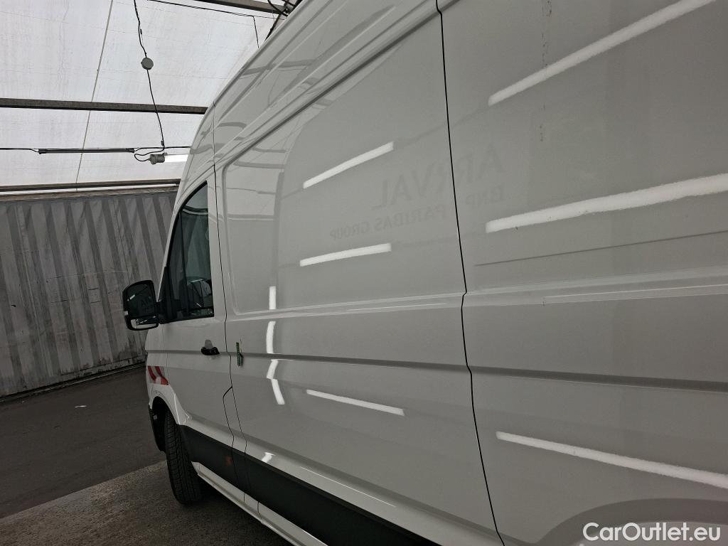  Volkswagen  Crafter  Fourgon Fourgon 35 mittlerer Radstand mit Hochdach FWD 2.0 140CV BVM6 #46